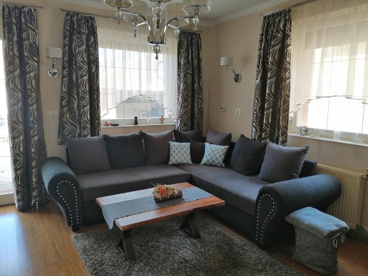 Elza Apartman Makó Eksteriør billede